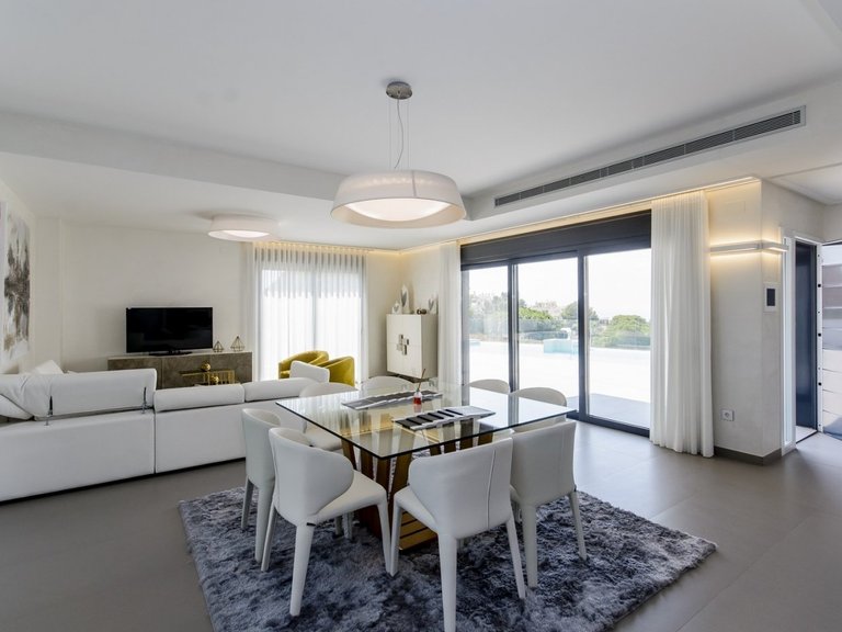 Villa for Sale in Campoamor, Alicante 11