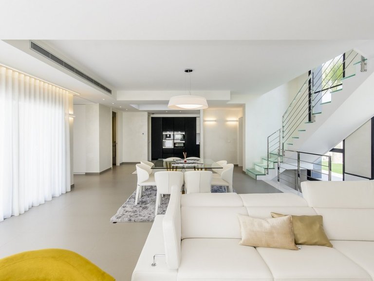 Villa for Sale in Campoamor, Alicante 30