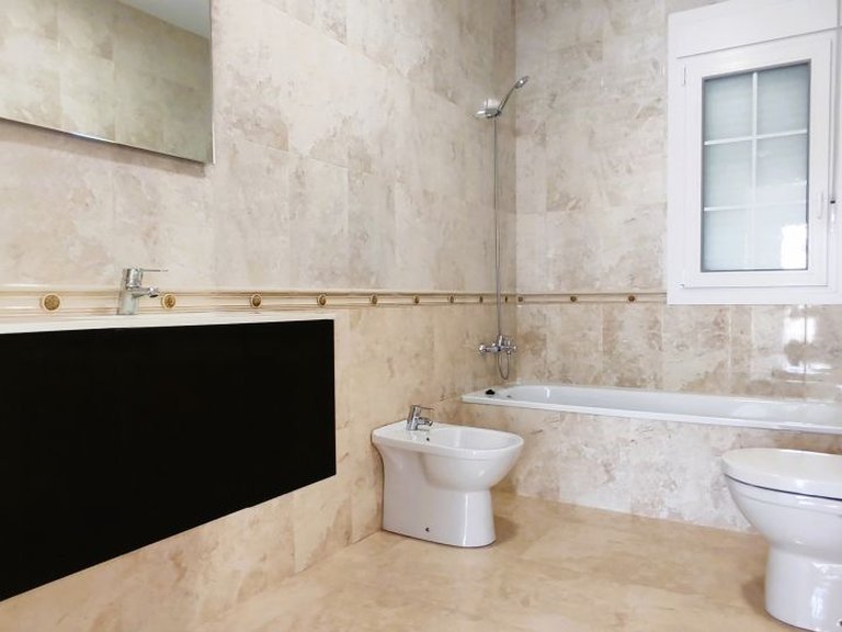 Villa for Sale in Cabo Roig, Alicante 18