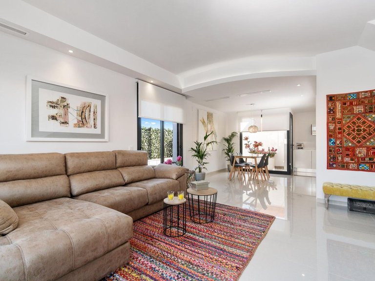 Villa for Sale in Los Montesinos, Alicante 4