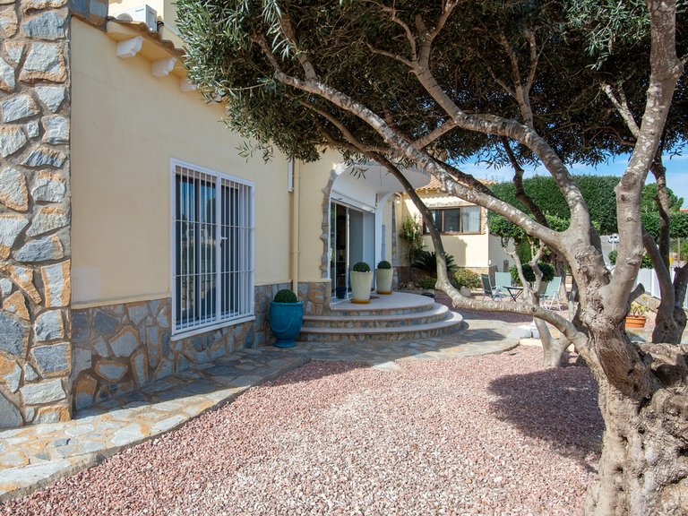 Villa for Sale in Algorfa, Alicante 4