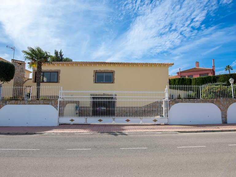 Villa for Sale in Algorfa, Alicante 6
