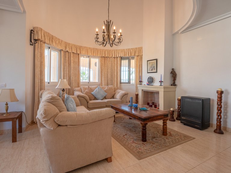 Villa for Sale in Algorfa, Alicante 3
