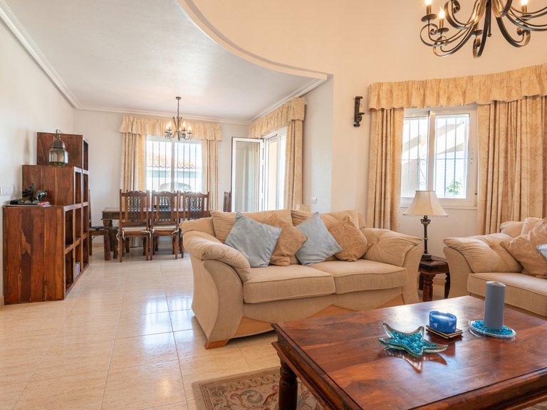 Villa for Sale in Algorfa, Alicante 4