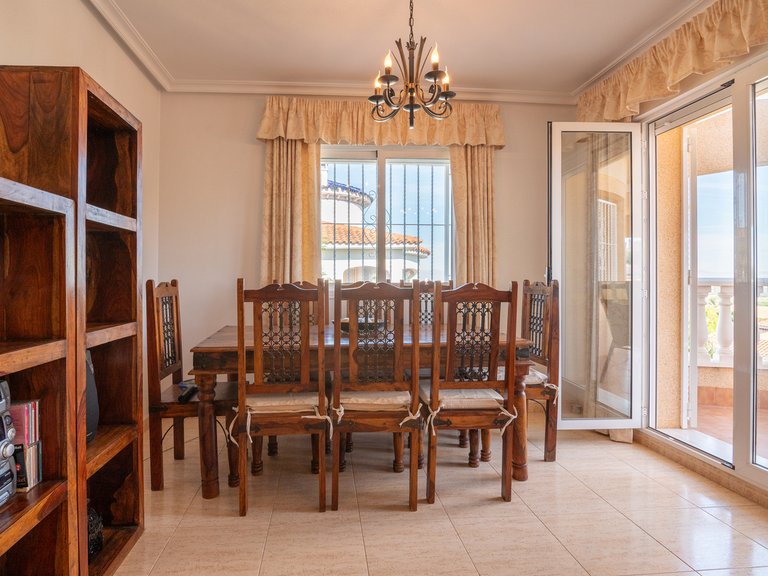 Villa for Sale in Algorfa, Alicante 5