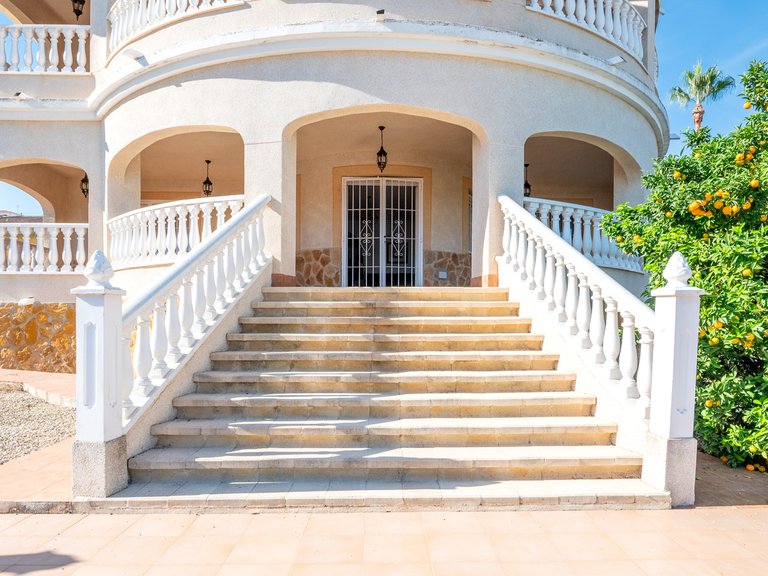 Villa for Sale in Algorfa, Alicante 8