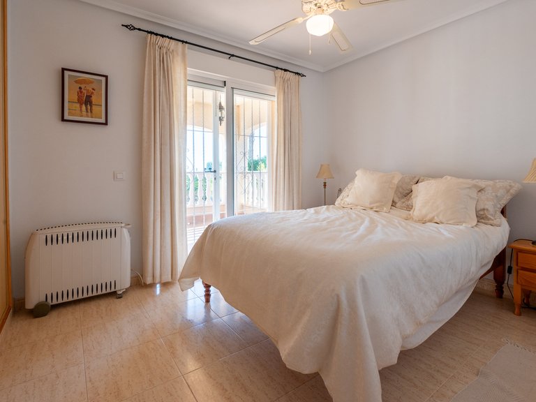 Villa for Sale in Algorfa, Alicante 18