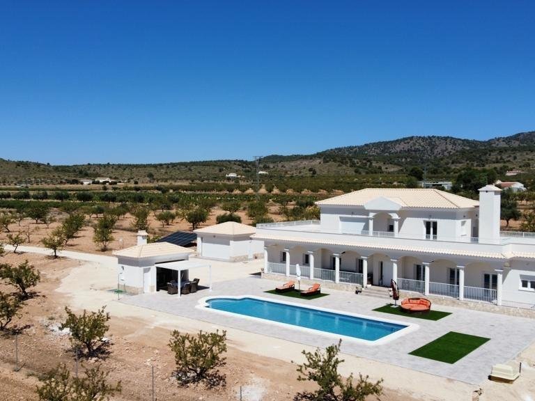 Villa for Sale in Pinoso, Alicante 21