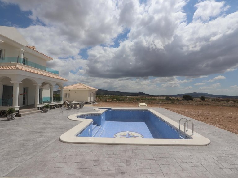 Villa for Sale in Pinoso, Alicante 42