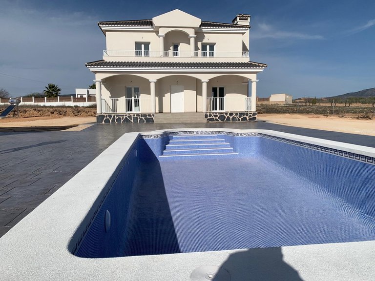 Villa for Sale in Pinoso, Alicante 2