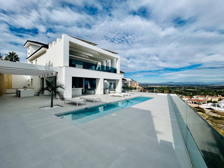 Villa for Sale in Ciudad Quesada, Alicante 1