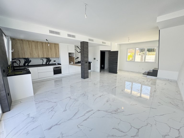 Villa for Sale in Los Balcones, Alicante 6