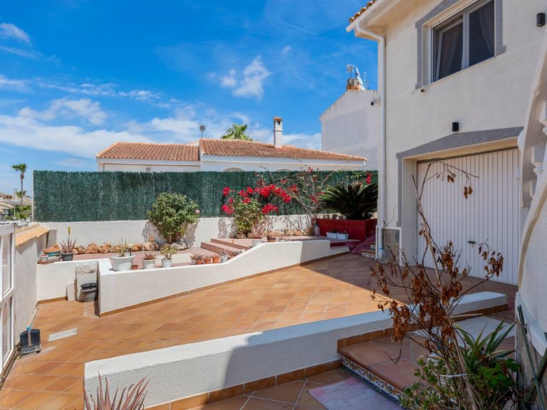 Villa for Sale in Benijofar, Alicante 8