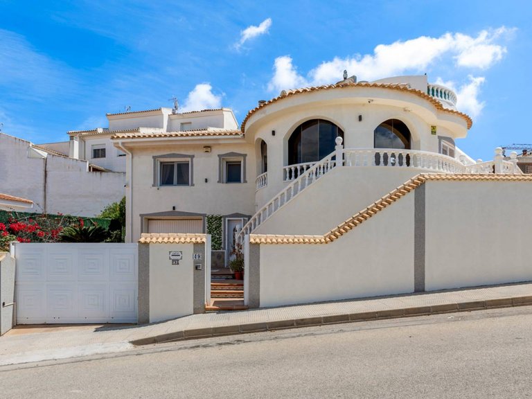 Villa for Sale in Benijofar, Alicante 11