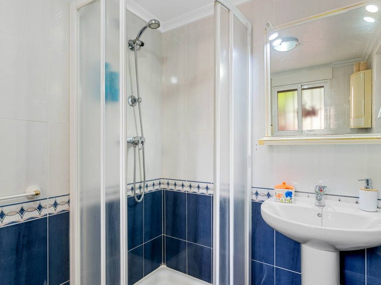 Villa for Sale in Benijofar, Alicante 46