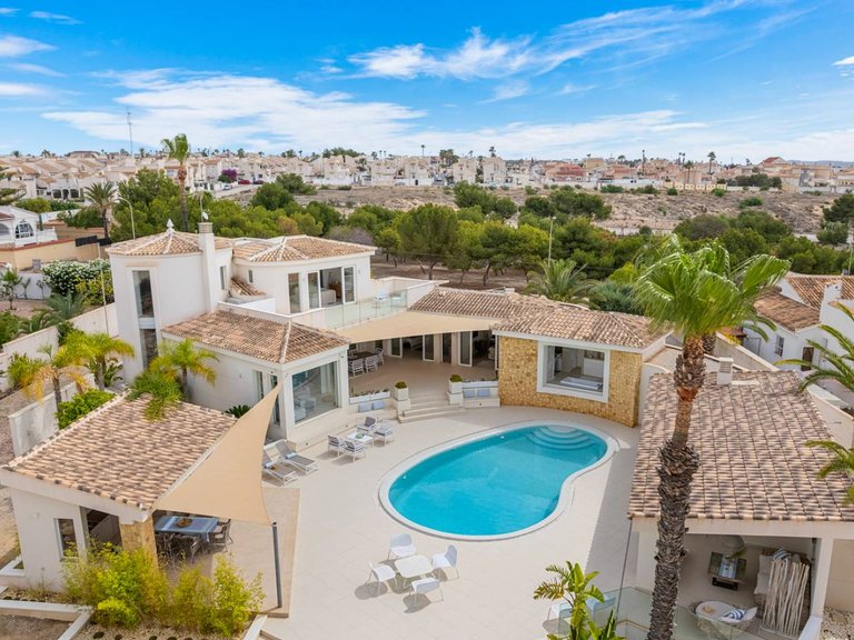 Villa for Sale in Ciudad Quesada, Alicante 3