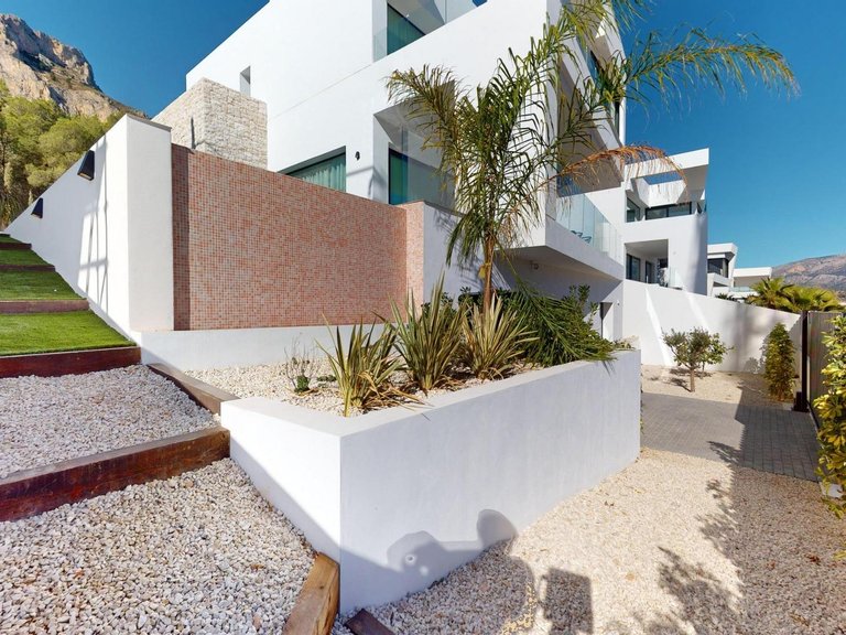 Villa for Sale in Polop, Alicante 9