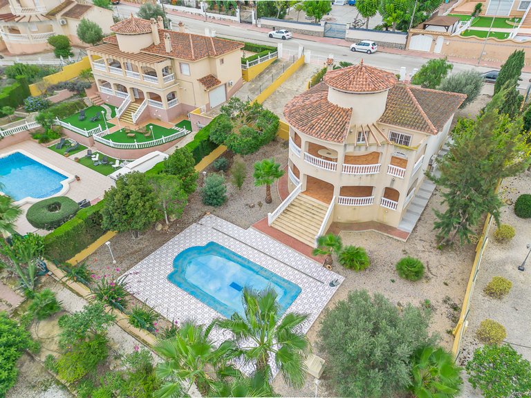 Villa for Sale in Algorfa, Alicante 2