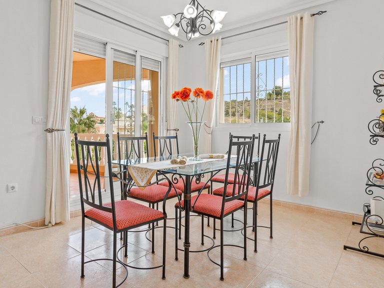 Villa for Sale in Algorfa, Alicante 4