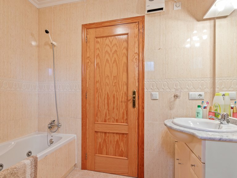 Villa for Sale in Algorfa, Alicante 15
