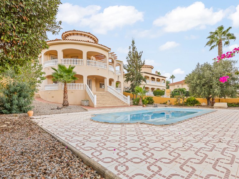 Villa for Sale in Algorfa, Alicante 39