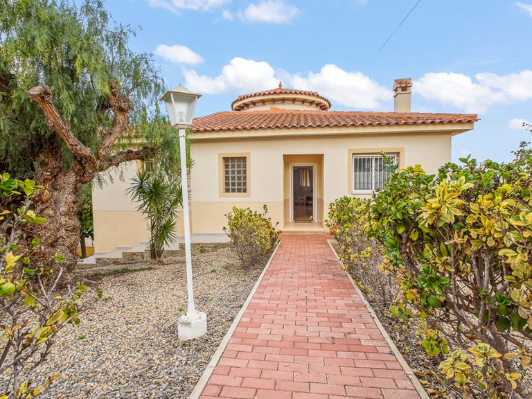 Villa for Sale in Algorfa, Alicante 41