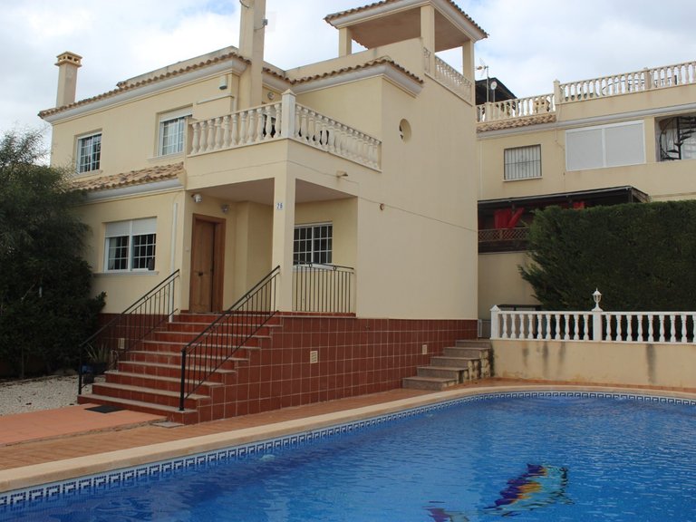 Villa for Sale in Algorfa, Alicante 1