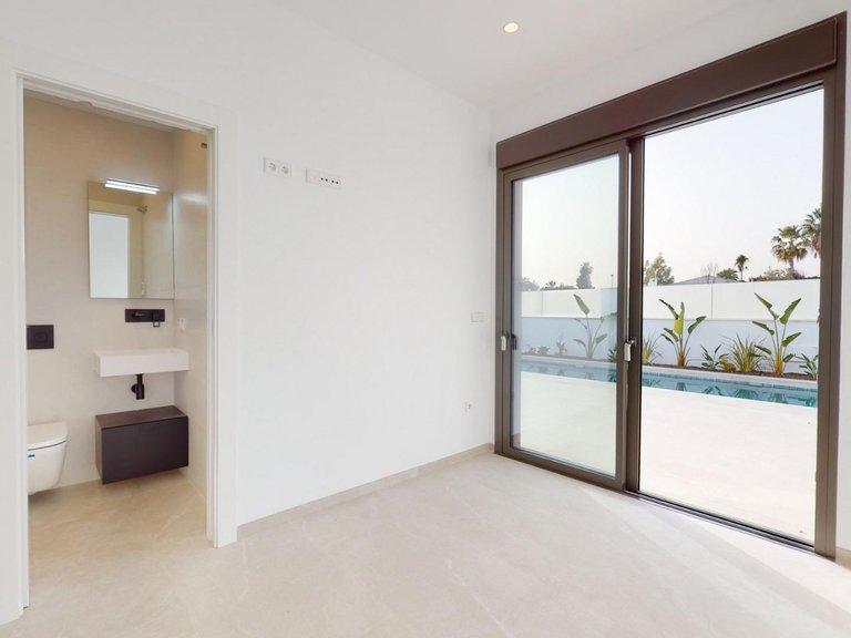 Villa for Sale in Los Alcazares, Murcia 11