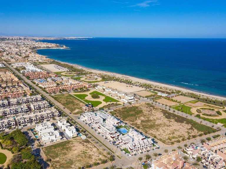 Town House for Sale in El Mojon, Alicante 3