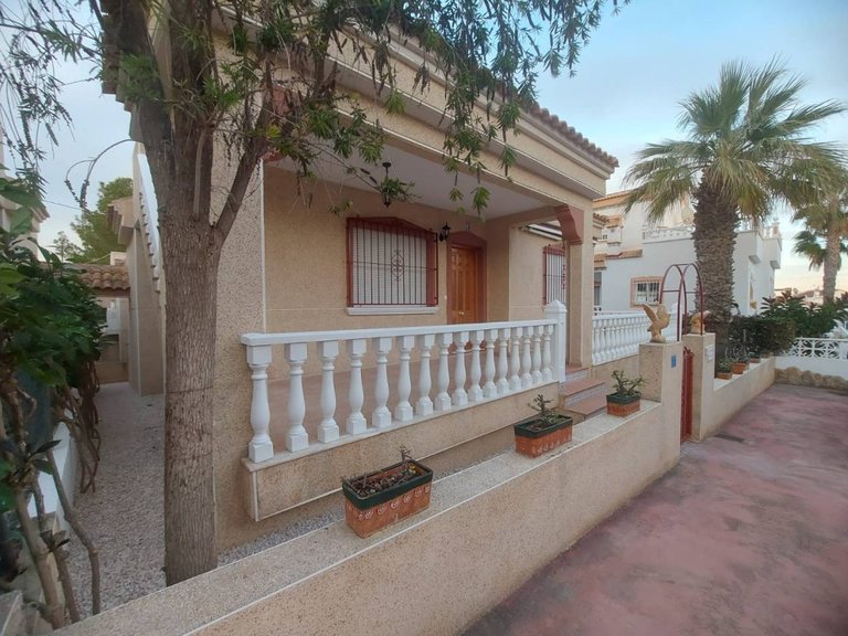 Villa for Sale in Algorfa, Alicante 10