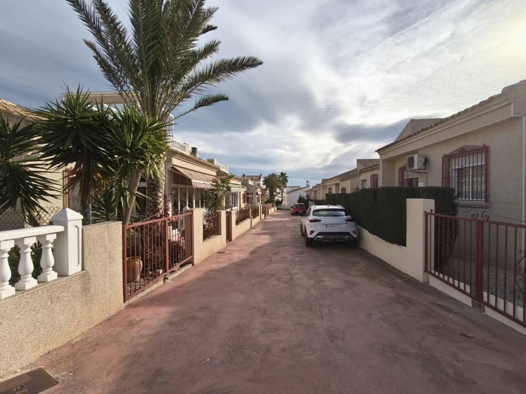 Villa for Sale in Algorfa, Alicante 17