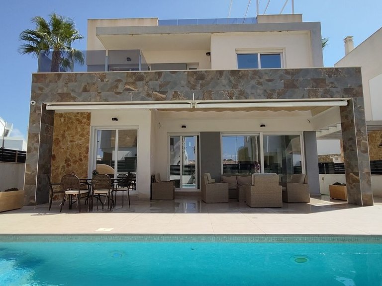Villa for Sale in La Mata, Alicante 3