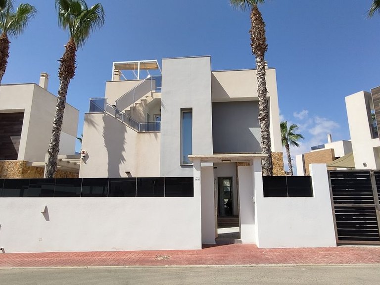 Villa for Sale in La Mata, Alicante 5