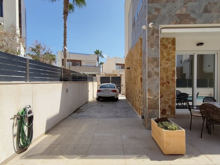 Villa for Sale in La Mata, Alicante 7