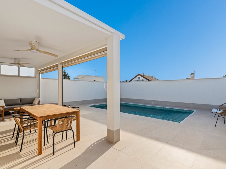 Villa for Sale in Torrevieja, Alicante 22