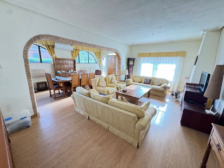 Villa for Sale in Cabo Roig, Alicante 5