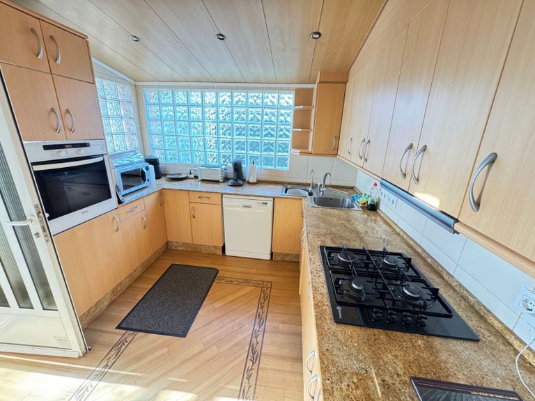 Villa for Sale in Cabo Roig, Alicante 16