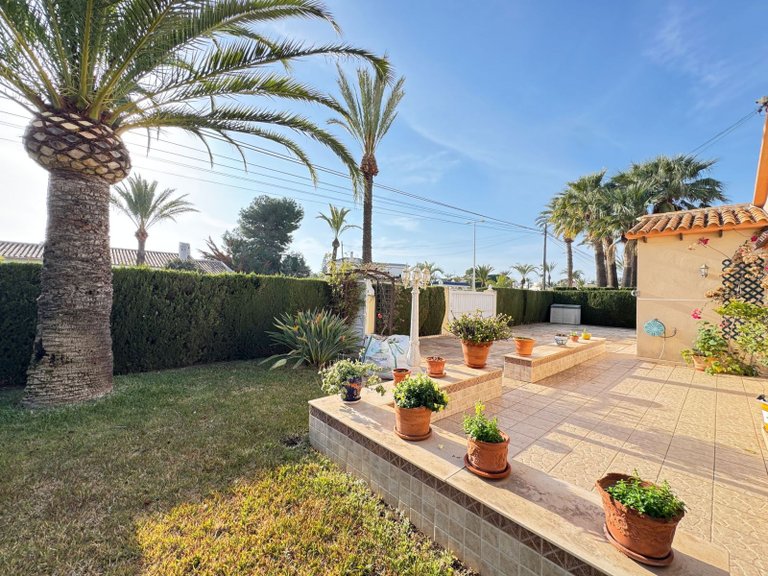 Villa for Sale in Cabo Roig, Alicante 18