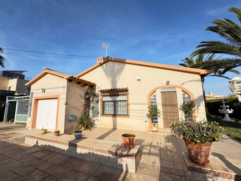 Villa for Sale in Cabo Roig, Alicante 20