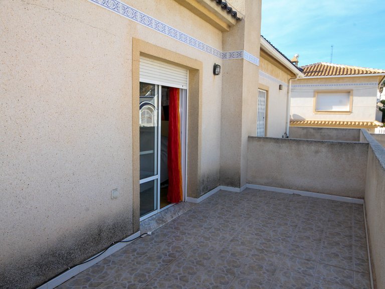 Villa for Sale in Villamartin, Alicante 17