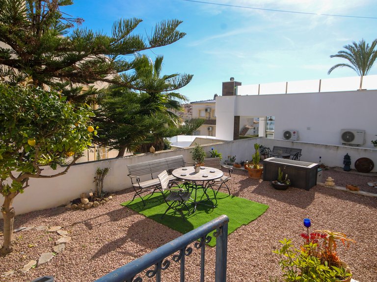 Villa for Sale in Villamartin, Alicante 21
