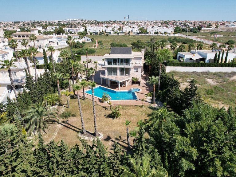Villa for Sale in Ciudad Quesada, Alicante 1