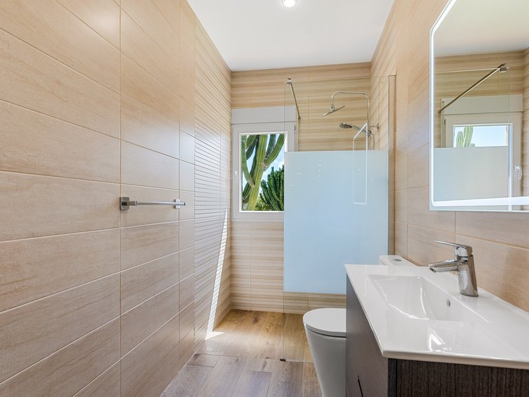 Villa for Sale in Los Montesinos, Alicante 13