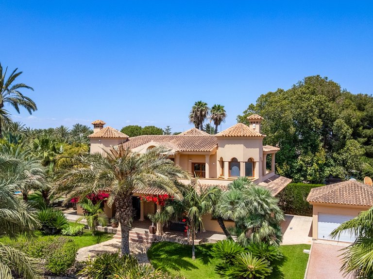 Villa for Sale in Elche, Alicante 4