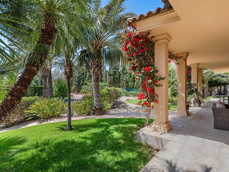 Villa for Sale in Elche, Alicante 13