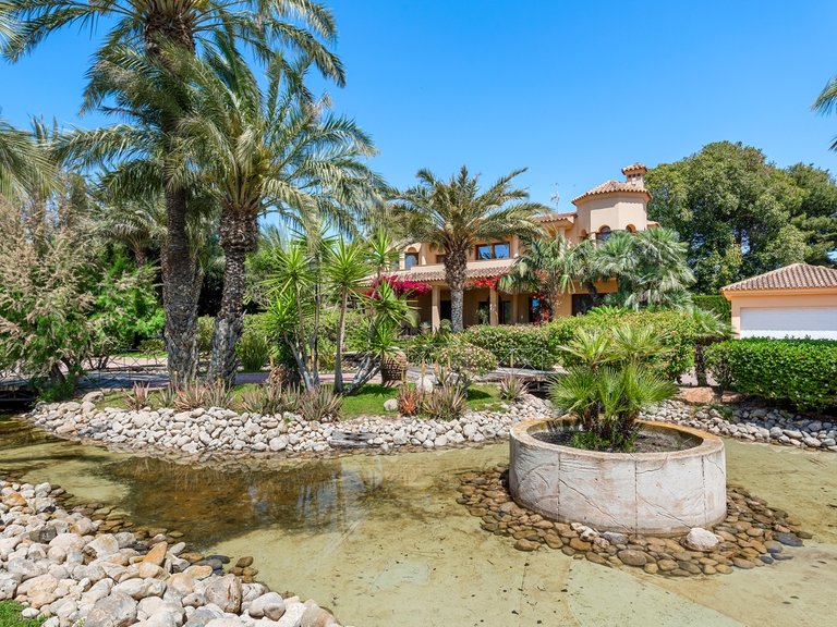 Villa for Sale in Elche, Alicante 19