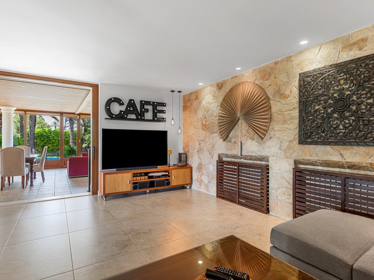 Villa for Sale in Elche, Alicante 32