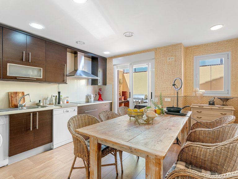 Villa for Sale in Alfaz Del Pi, Alicante 5