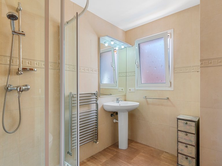 Villa for Sale in Alfaz Del Pi, Alicante 23