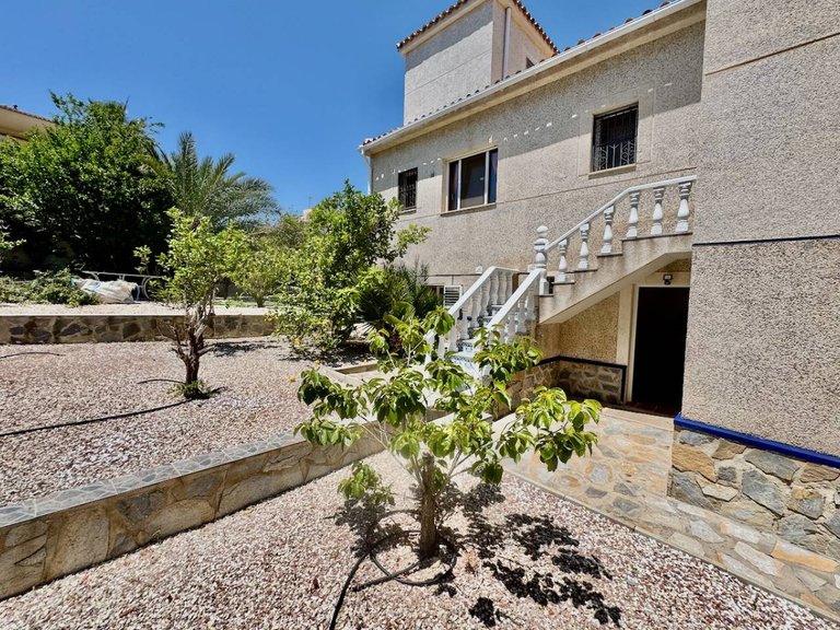 Villa for Sale in Algorfa, Alicante 32